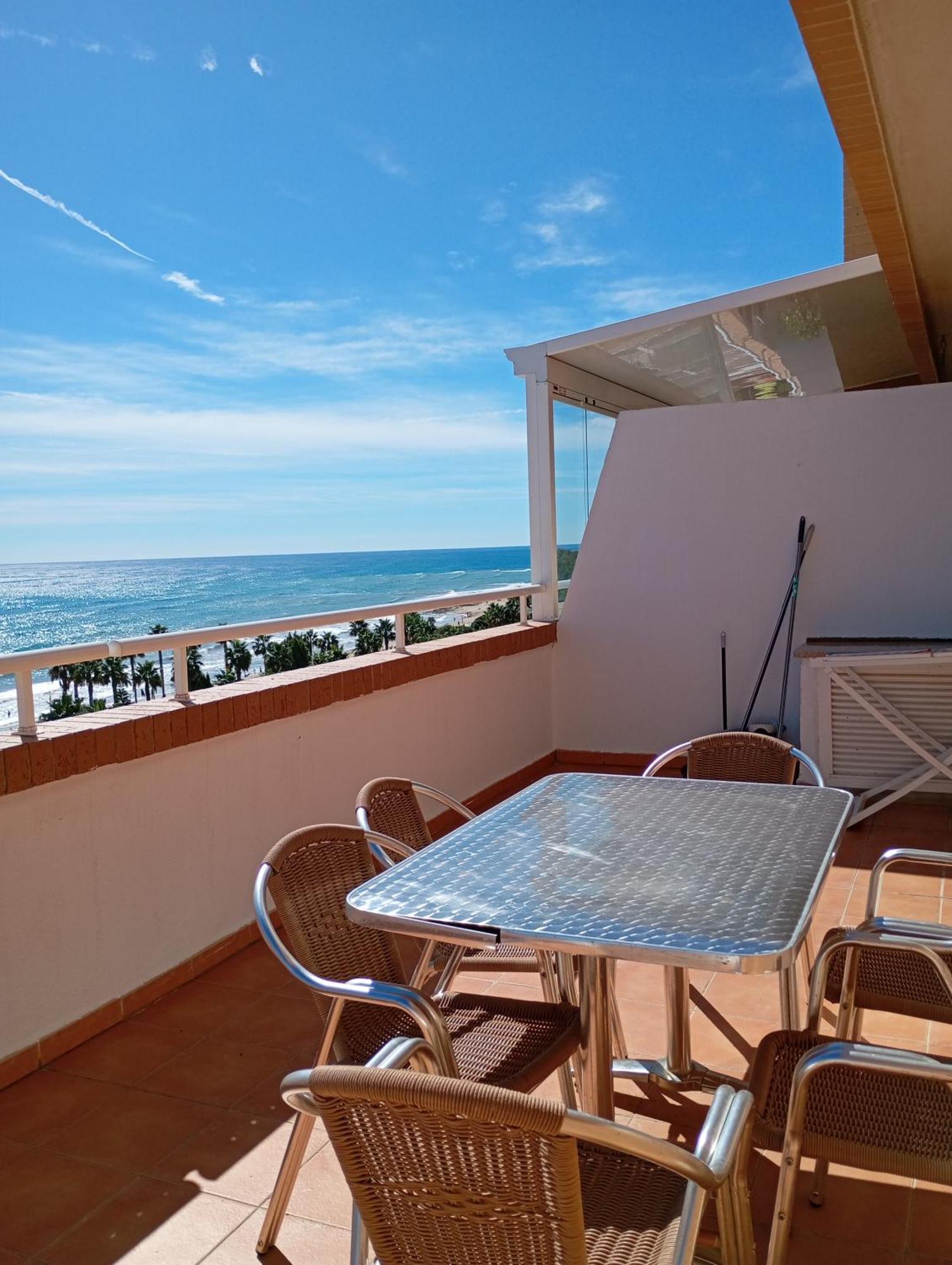 Apartamentos Danesp-Playa De Les Amplaries Marina Dor- Frontales Al Mar Оропеса-дель-Мар Екстер'єр фото