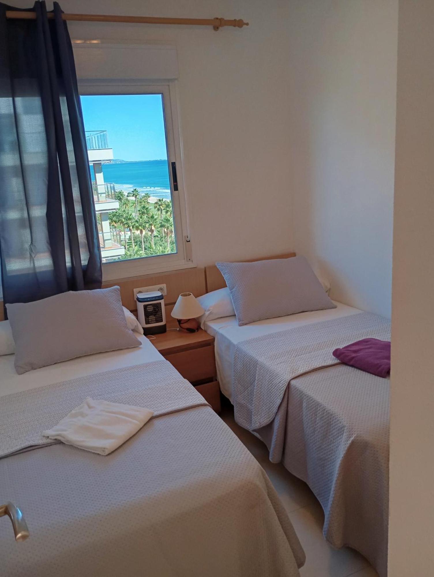 Apartamentos Danesp-Playa De Les Amplaries Marina Dor- Frontales Al Mar Оропеса-дель-Мар Екстер'єр фото